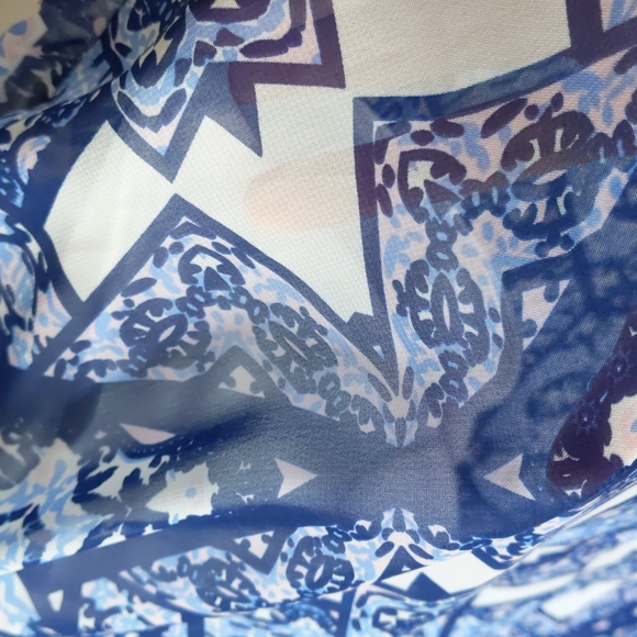 Patterned Maxi Dress - Picture 4 of 6